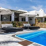 Aurora Mykonos كالافاتيس